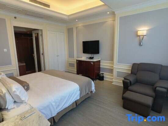 Suite Fenghua Pacific Grand Hotel