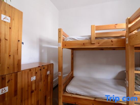 Кровать в общем номере (женский номер) Xiaoshanlou International Youth Hostel