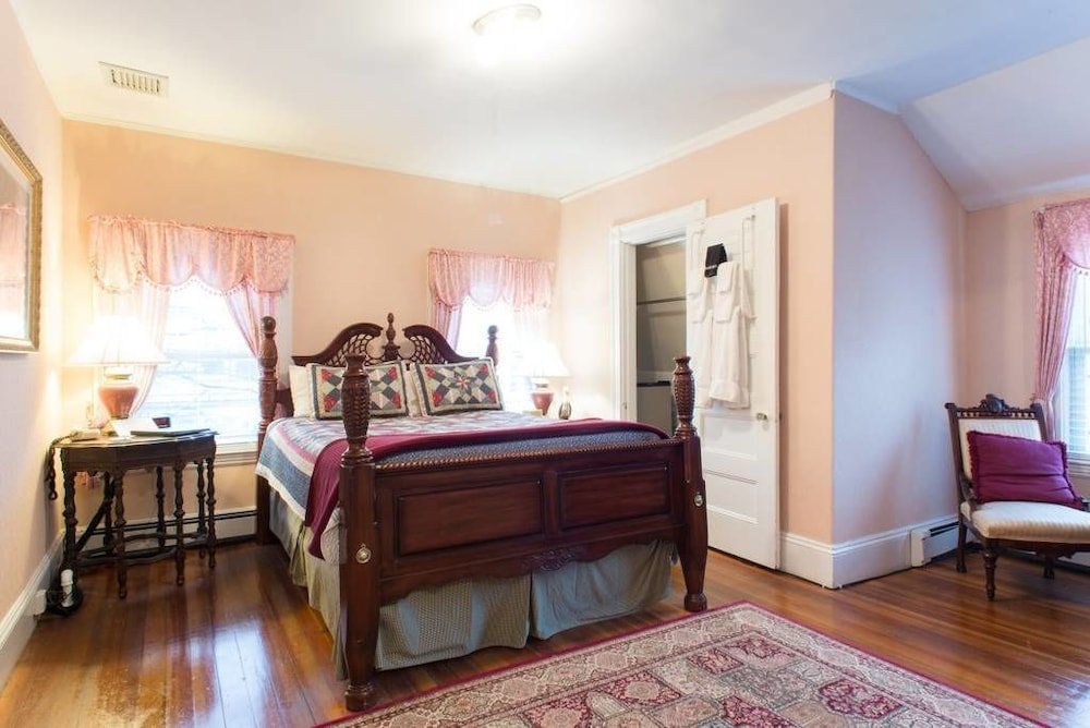 Люкс The Coolidge Corner Guest House: A Brookline Bed and Breakfast