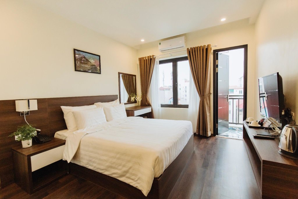 Deluxe double chambre avec balcon Paragon Noi bai Hotel & Pool
