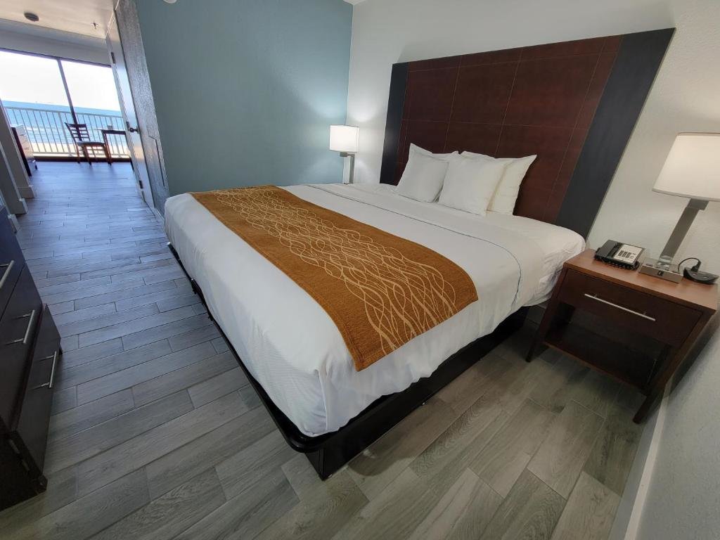 Double suite Coastal Hotel & Suites Virginia Beach - Oceanfront