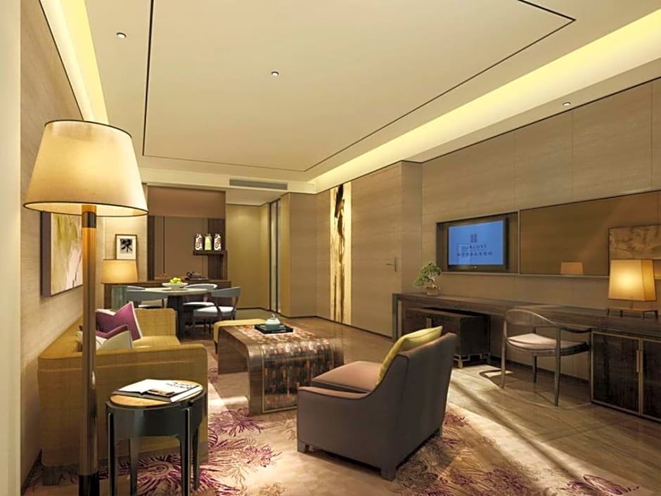 Люкс Deluxe HUALUXE Hotels & Resorts Zhangjiakou, an IHG Hotel