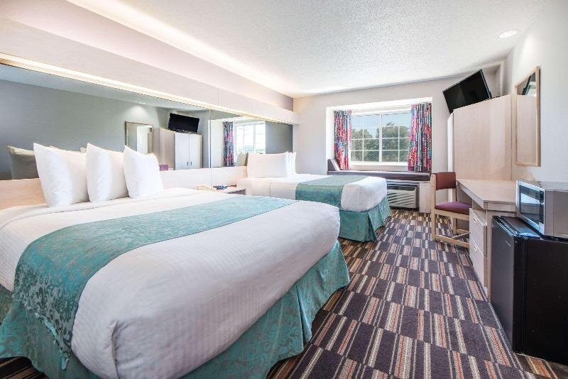 Standard room Microtel Inn & Suites by Wyndham Claremore