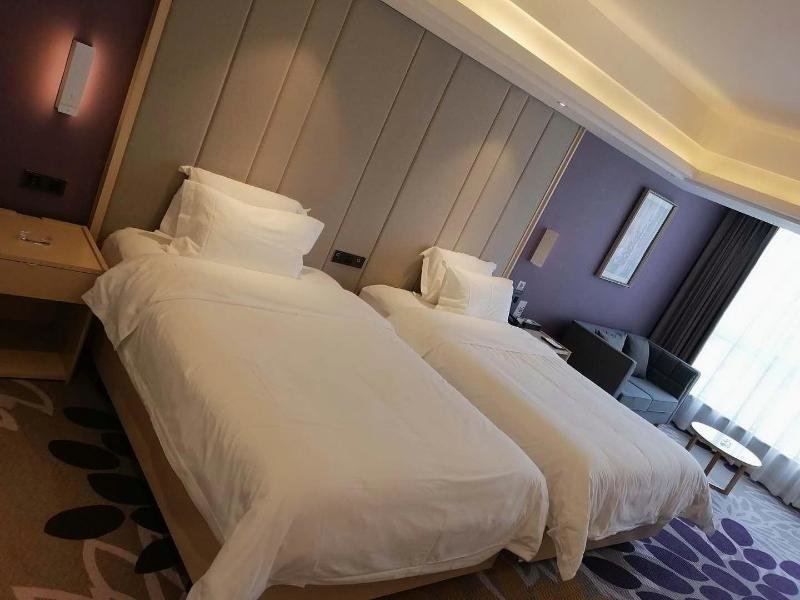 Business Suite Lavande Hotels· Yueyang Linxiang Zhongfa