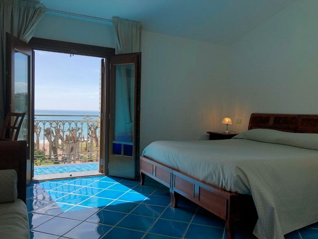 Superior Double room with sea view Hotel Pisacane