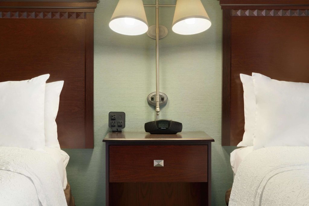 Двухместный номер Standard Hampton Inn & Suites Thousand Oaks, CA