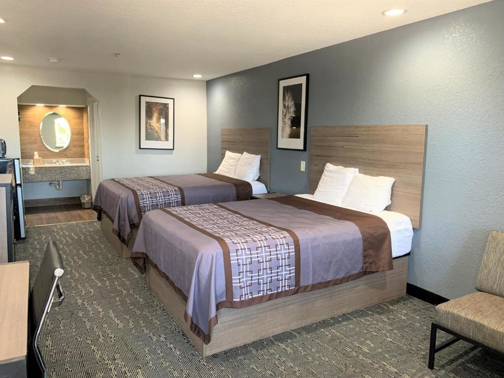 Двухместный номер Standard Extended Stay Inn & Suites