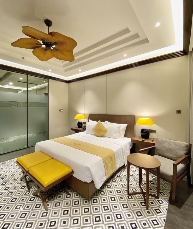 Premium Doppel Zimmer mit Balkon Senna Hue Hotel