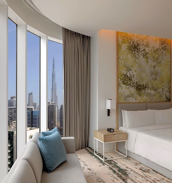 Suite 1 camera da letto Con vista su Burj Khalifa Holiday Inn Dubai Business Bay, an IHG Hotel