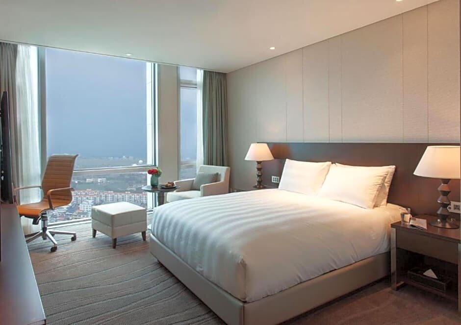 Номер Deluxe с видом на море LOTTE City Hotel Jeju