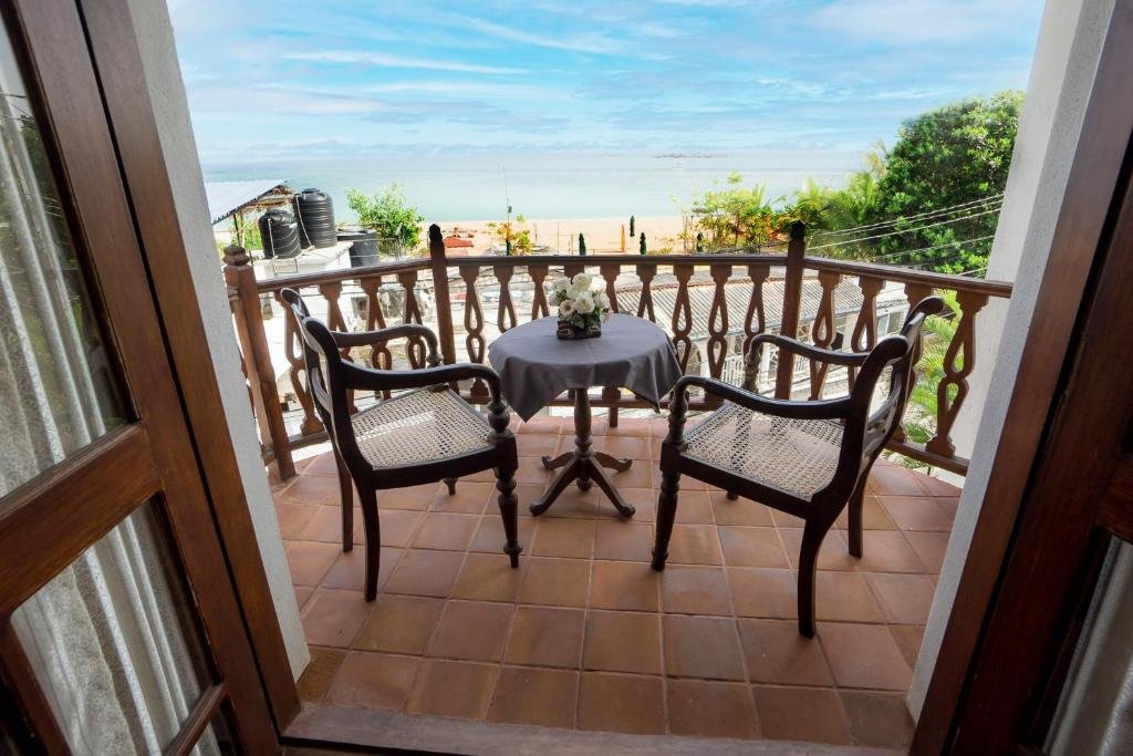 Standard Single room with balcony Hotel Neptune Bay unawatuna beach