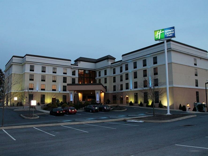 Executive Single Suite Holiday Inn Express Harrisburg West, an IHG Hotel