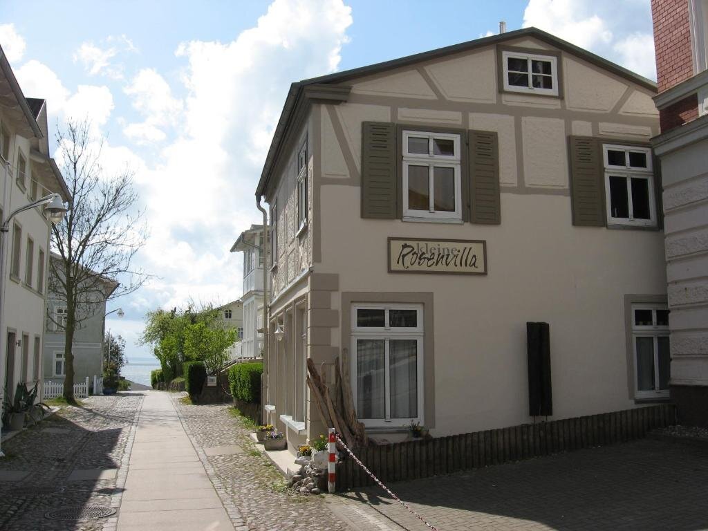 Apartment Luxus Ferienhaus - Kleine Rosenvilla