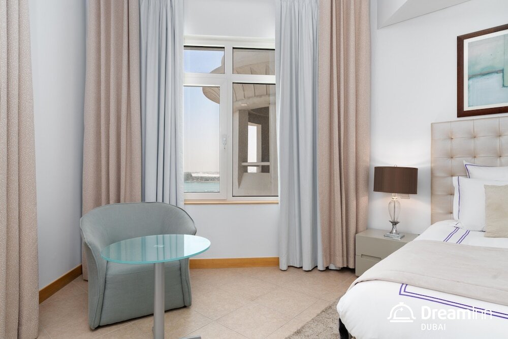 Luxury room Dream Inn - Shoreline Al Sultana