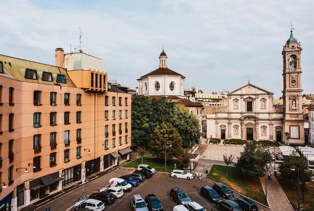 Suite Heart Milan Apartments Duomo District