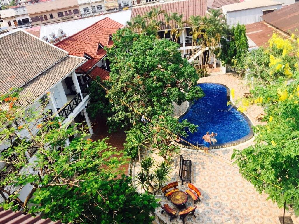Семейный номер Standard с видом на сад Vientiane Garden Villa Hotel