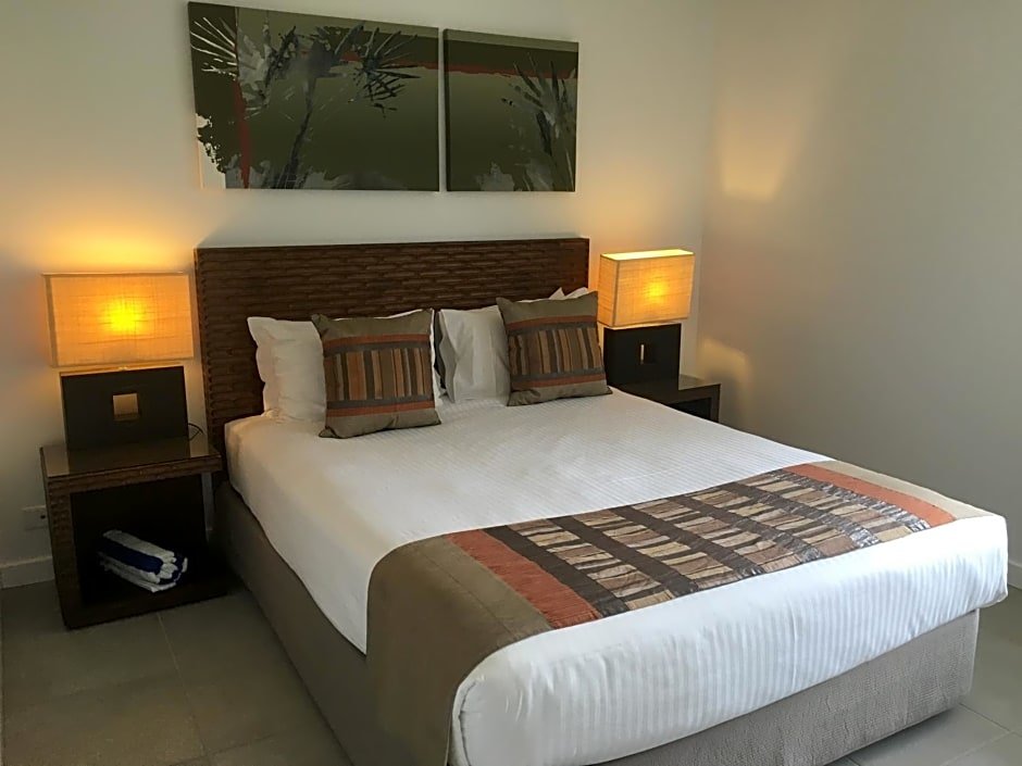 Номер Standard с 3 комнатами Pullman Port Douglas Sea Temple Resort and Spa