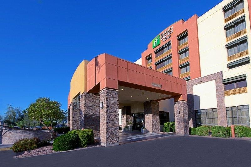 Номер Deluxe Holiday Inn Express & Suites Tempe, an IHG Hotel
