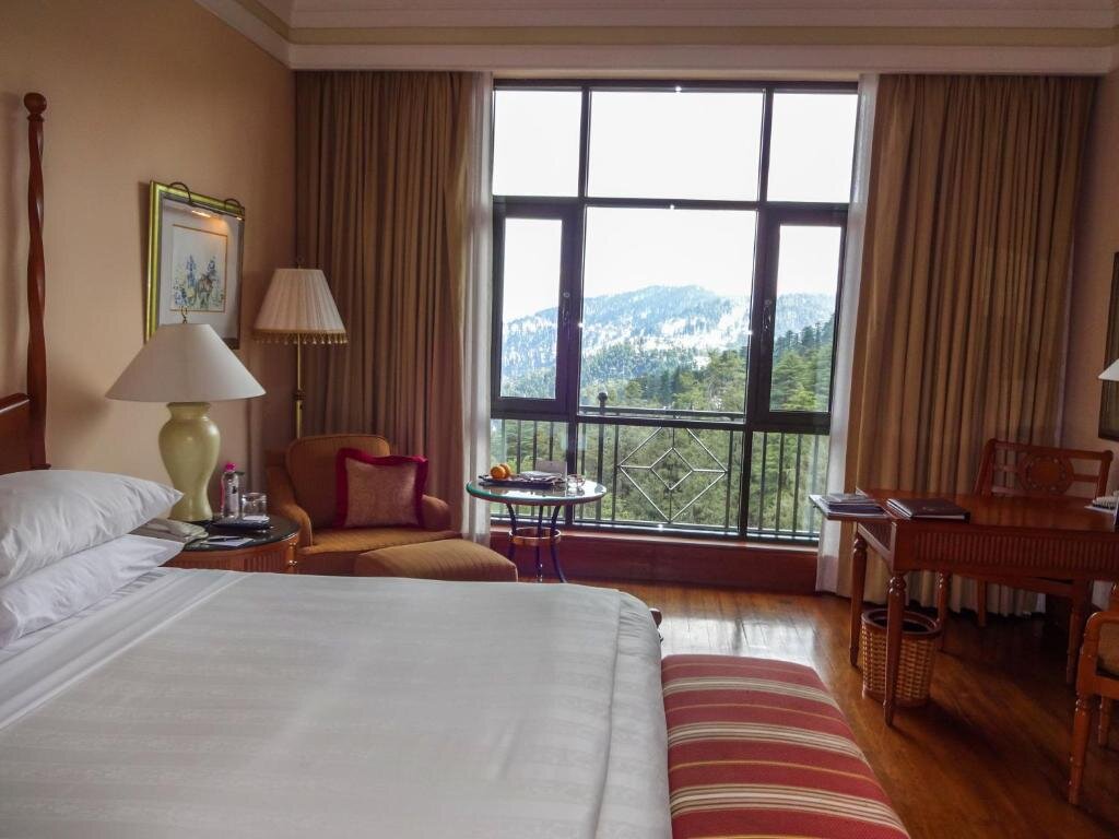 Двухместный номер Premier с видом на горы Wildflower Hall, An Oberoi Resort, Shimla