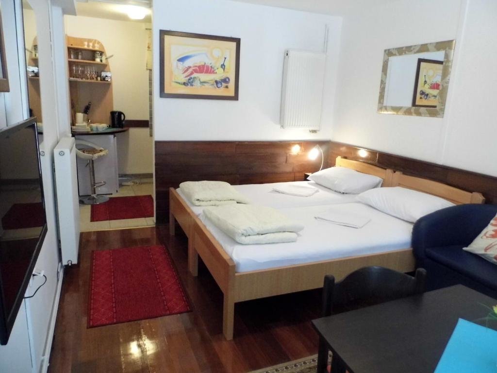 Superior Double room Apartments and Rooms Trsje