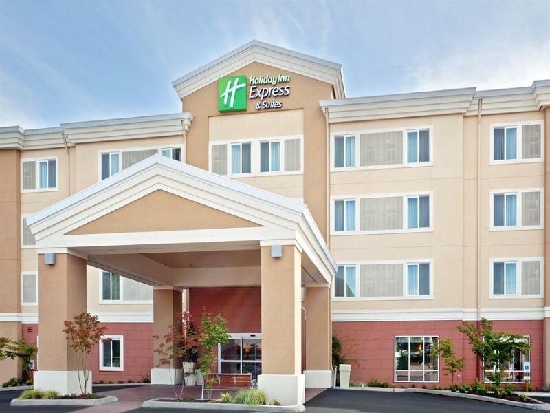 Двухместный люкс Holiday Inn Express & Suites Marysville, an IHG Hotel