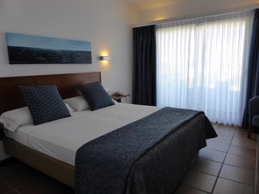 Standard Double room with partial sea view Hotel Sol Ixent