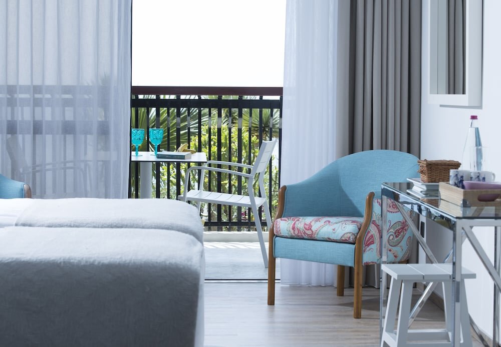 Одноместный номер Standard с балконом и с видом на горы Hotel Baia Azul