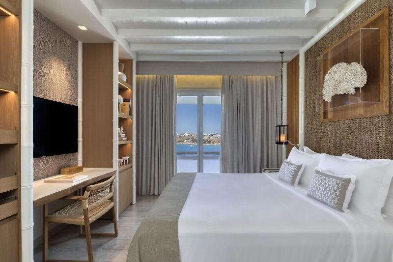 Двухместный номер Deluxe с балконом и с видом на море Santa Marina, A Luxury Collection Resort, Mykonos
