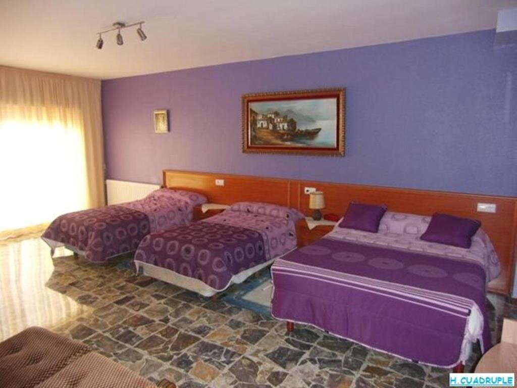 Четырёхместный номер Standard Hotel Galicia