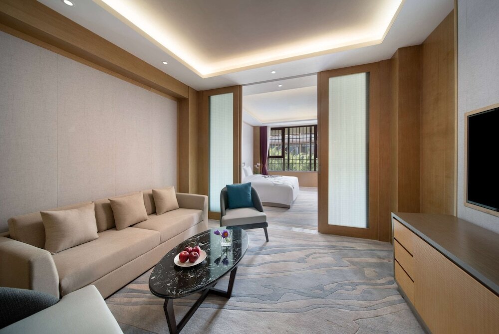 Suite Howard Johnson by Wyndham LakeView Hotel Kunming