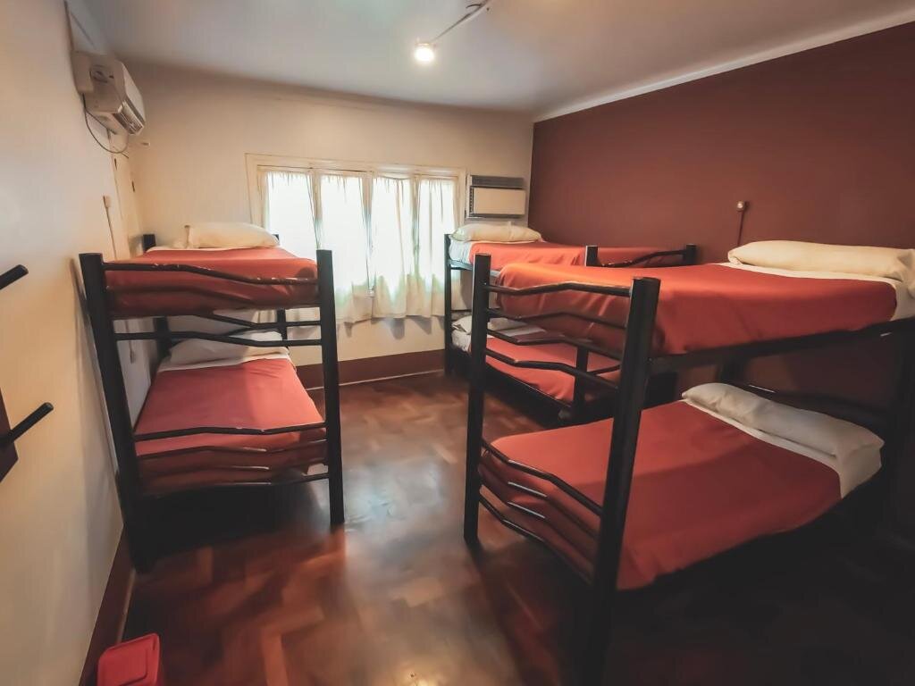 Кровать в общем номере Hostel Lagares