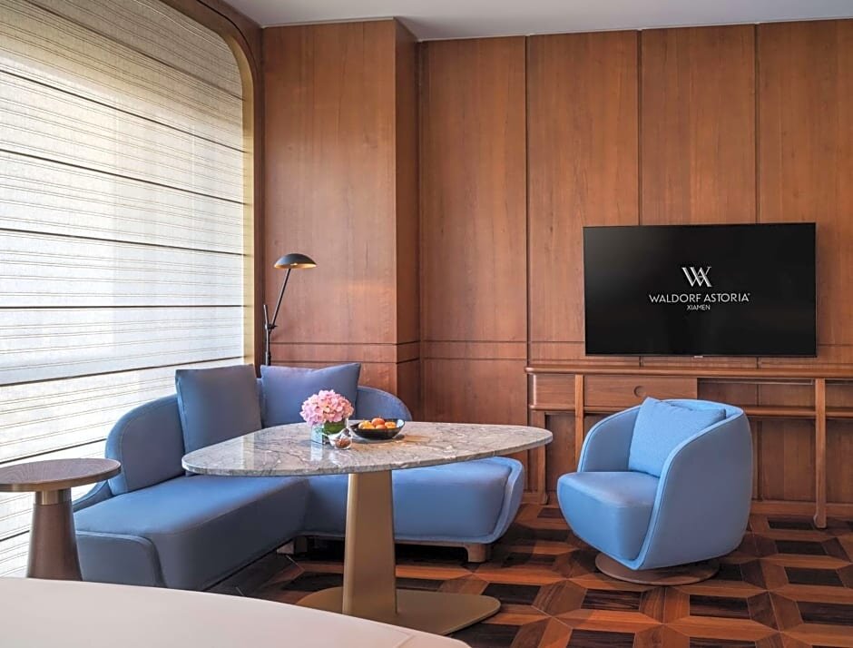 Четырёхместный номер Deluxe Waldorf Astoria Xiamen