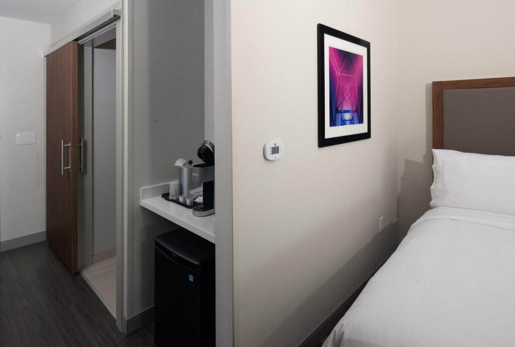 Номер Standard Holiday Inn Express & Suites - Little Rock Downtown, an IHG Hotel