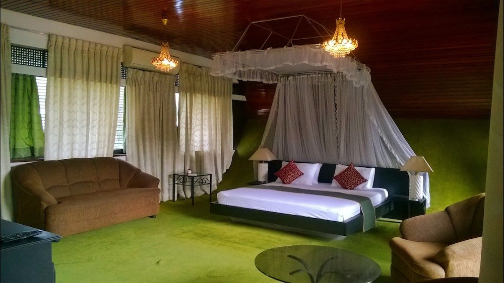 Люкс с балконом NILANI Hotel