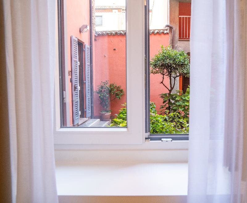 Люкс с 2 комнатами с видом на сад Albergo Bianchi Stazione