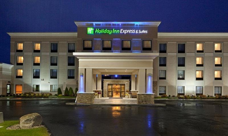Одноместный номер Standard Holiday Inn Express Hotel & Suites Malone, an IHG Hotel