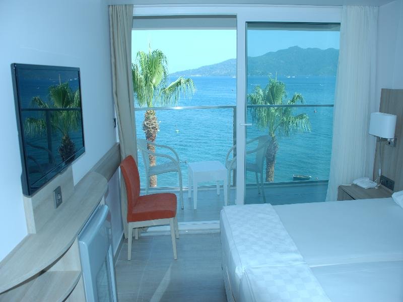 Standard Double room with balcony and with view Begonville Beach Hotel
