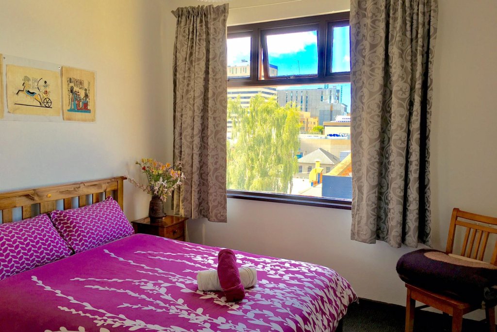 Standard Double room Hobart's Accommodation & Hostel