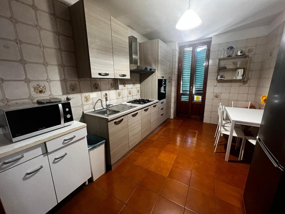 Apartamento Corso 13 in Firenze With 3 Bedrooms and 2 Bathrooms