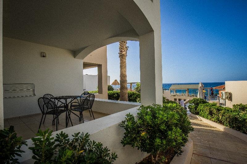 Двухместный номер Deluxe с балконом и с видом на море Castello Village Resort