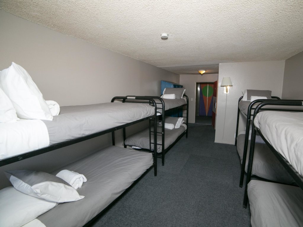 Кровать в общем номере (женский номер) Las Vegas Hostel