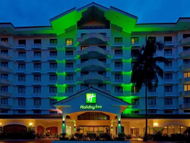 Кровать в общем номере Holiday Inn Panama Canal, an IHG Hotel