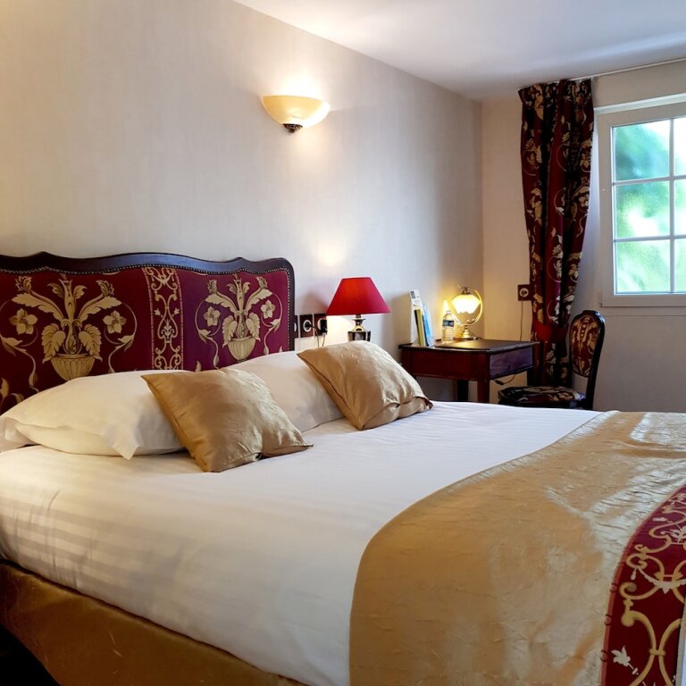 Confort simple chambre Hostellerie du Grand Sully