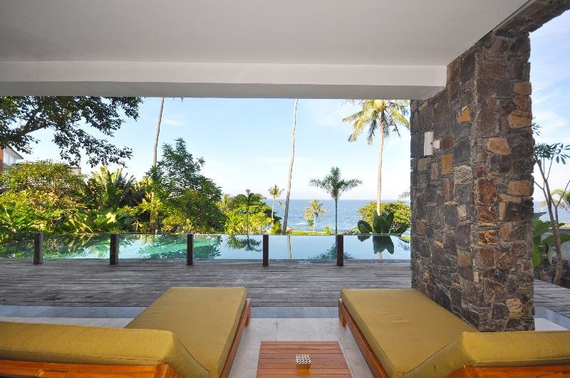 Suite with bay view Rajavilla Lombok Resort - Seaside Serenity