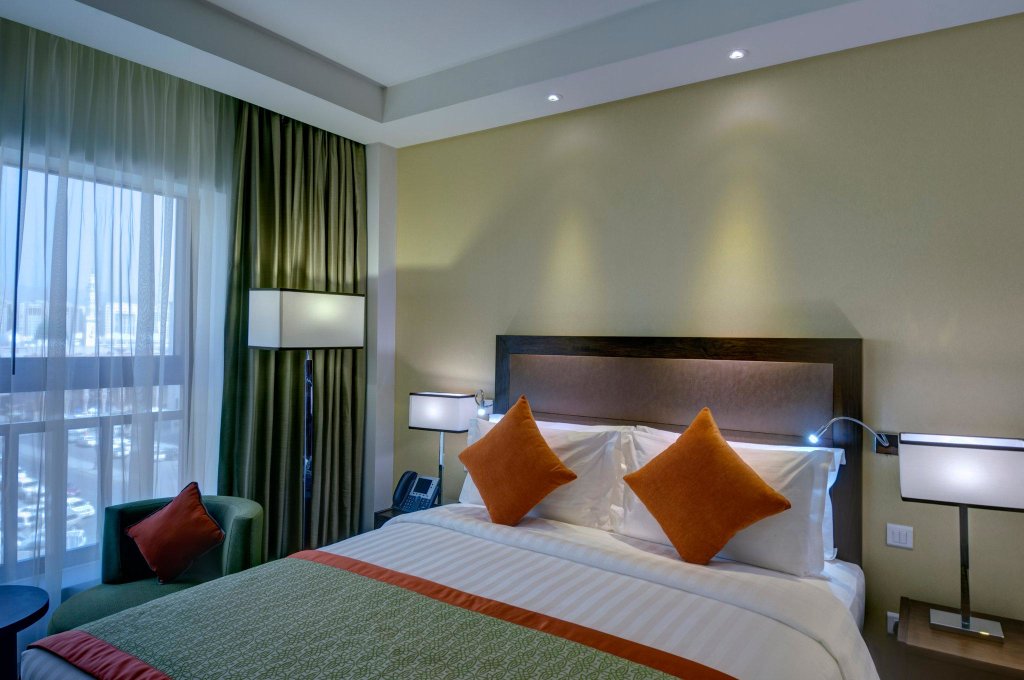 Standard room Crowne Plaza Madinah, an IHG Hotel