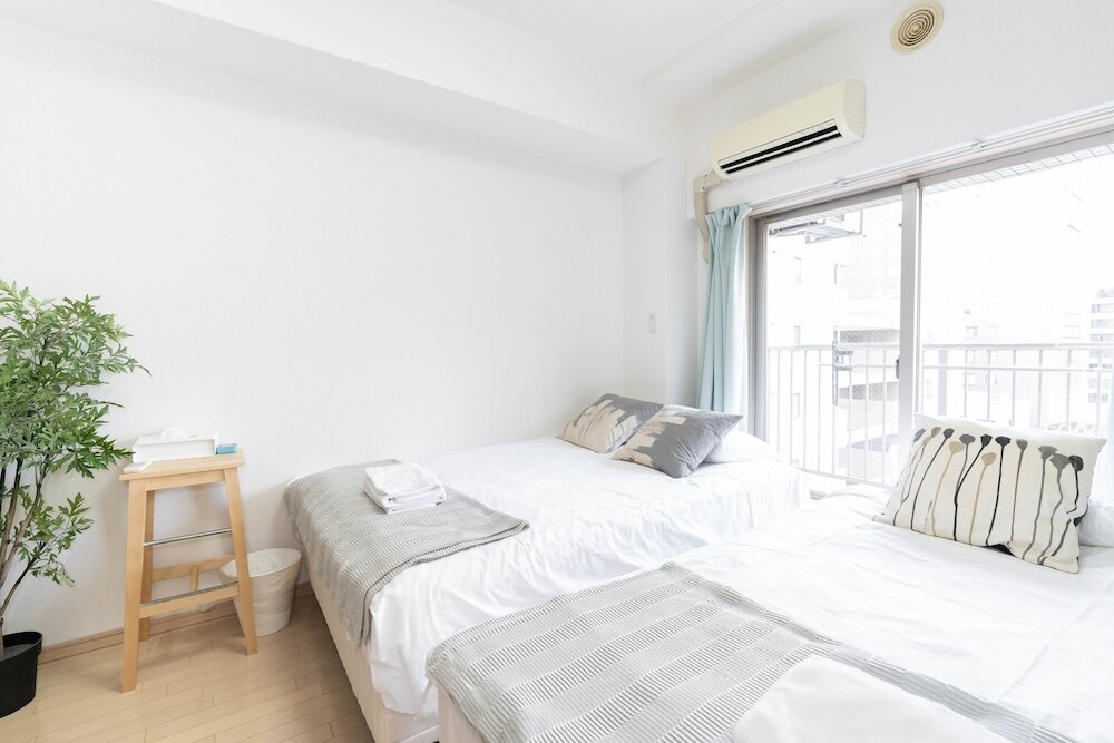 Komfort Apartment Shinsaibash East Nana Apartment · Junan