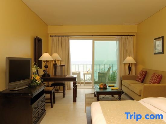 Двухместный номер Superior Mövenpick Hotel & Resort Al Bida'a Kuwait