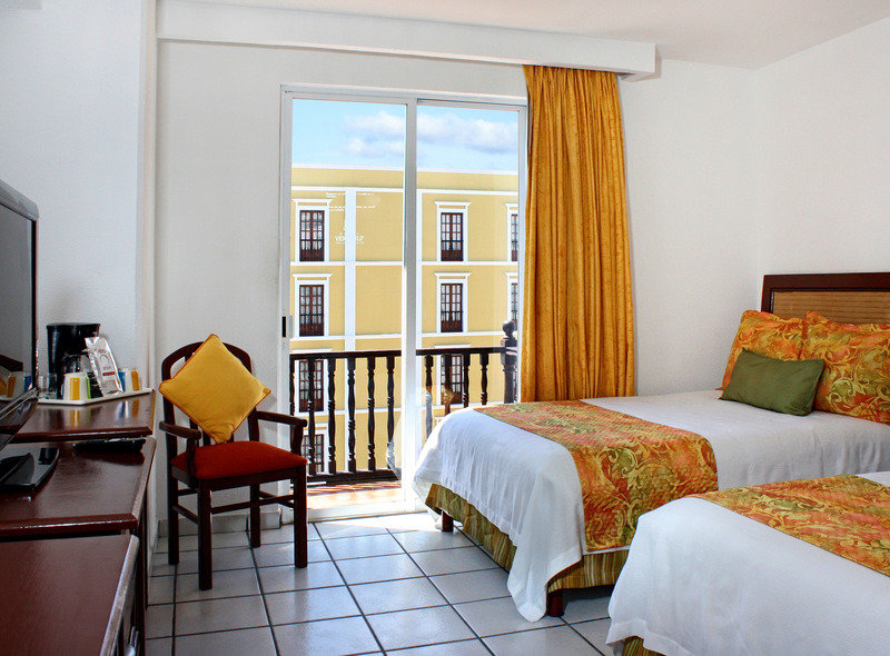 Двухместный номер Standard с балконом Holiday Inn Veracruz-Centro Historico, an IHG Hotel