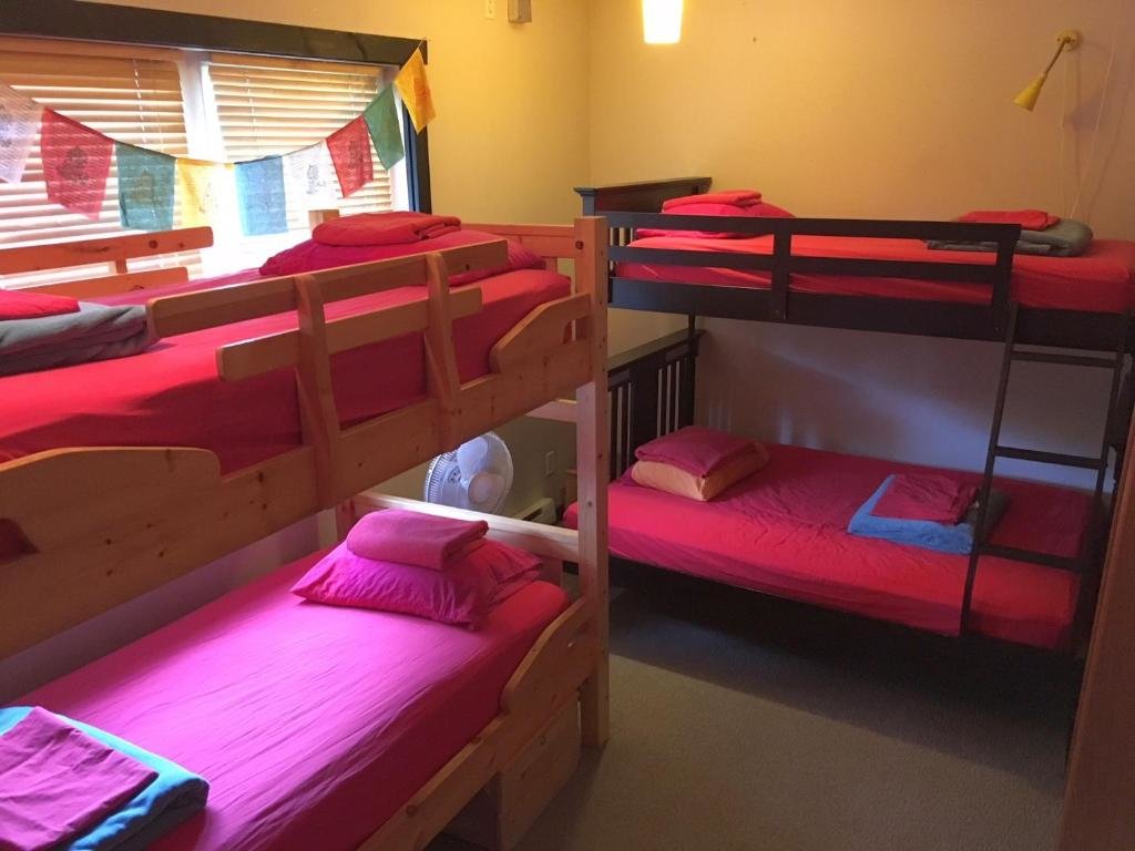 Кровать в общем номере Dreamcatcher Hostel