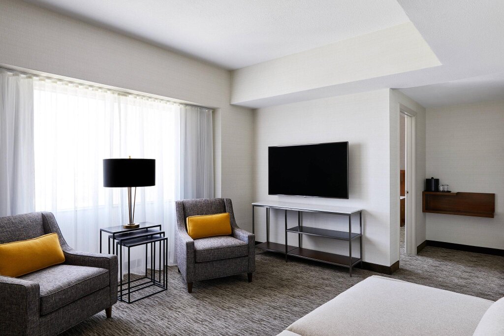 Двухместный полулюкс c 1 комнатой Delta Hotels by Marriott Phoenix Mesa